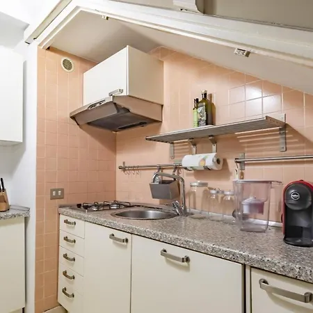 Charming Duplex In Rome